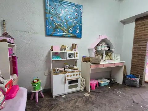 Casa 3 ambientes con Local Comercial Independiente y Terraza