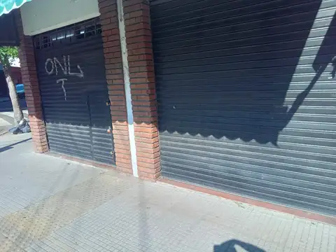 Local en Alquiler Via Púb.