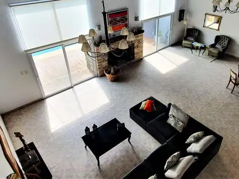 Venta Casa 8 ambientes de 601 m² con pileta, quincho en Campos de Roca 1 Coronel Brandsen
