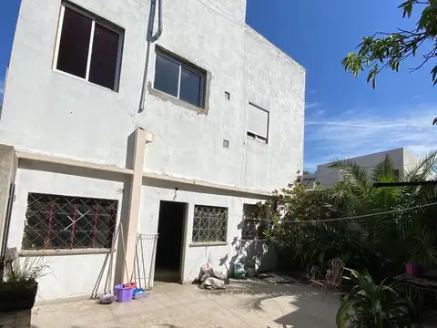 Depto Tipo Casa en Venta con 1 cocheras