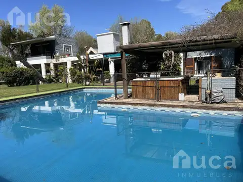 ALQ VERANO, ANUAL Y VENTA  | Importante Casa con gran Pileta y hermoso Parque en Barrio Parque Alta Vista, Araucanos