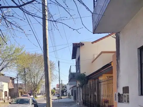 Depto Tipo Casa en Venta en El Palomar, USD 60.000