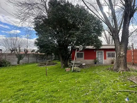 CASA CON GRAN PARQUE Y ESCRITURA