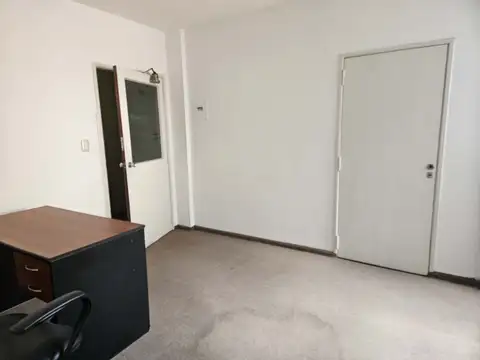 VENTA OFICINA EN LAVALLE 1200 AMOBLADA TRIBUNALES