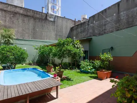Casa 6 ambientes con 3 baños