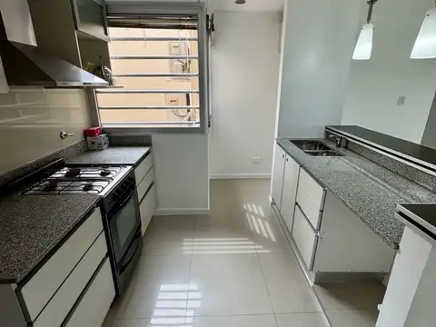 Departamento en Alquiler con 1 cocheras