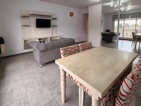 Avenida Félix Aguilar 2800
