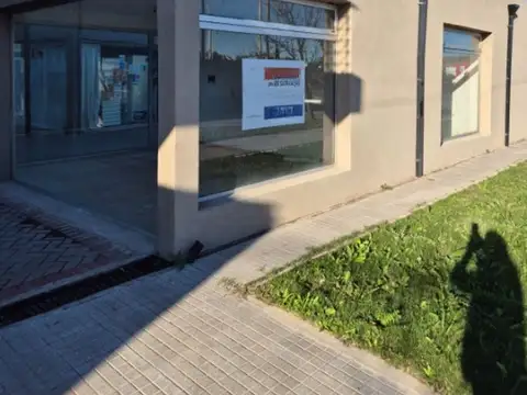 Local en Venta en Perez, USD 10.000
