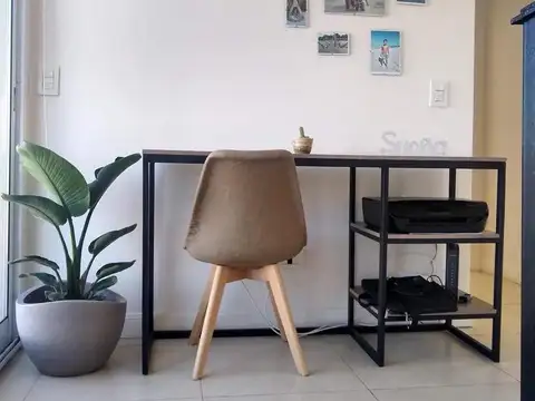 Casa en Alquiler con 4 cocheras