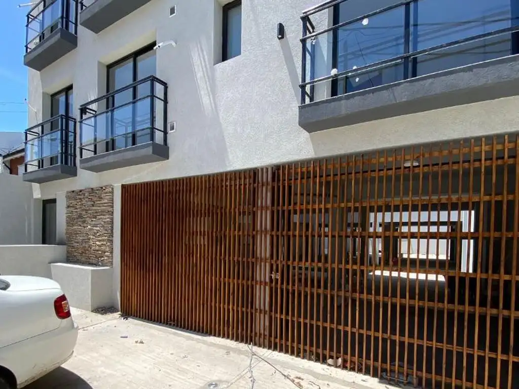 Emprendimiento en Villa Luzuriaga - Etapa: En construcción