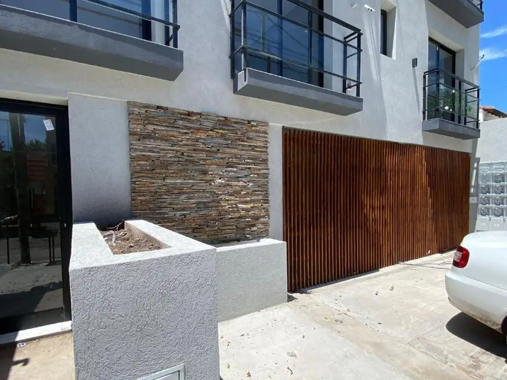 DEPTOS VILLA LUZURIAGA A ESTRENAR - Entrega Abril 2023