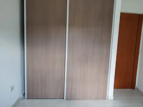 Departamento en Alquiler en Caseros, $ 600.000