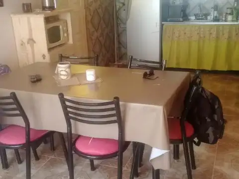Casa 3 ambientes con 1 baño