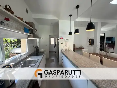Casa en Venta al Oeste