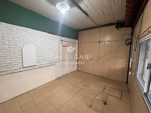 Local en alquiler sobre Av. 14 - Berazategui