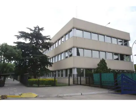 Oficina en Alquiler en Villa Lynch, USD 30.000