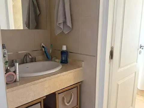 Depto Tipo Casa en Alquiler con 2 cocheras