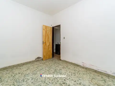Casa 3 Dormitorios + Construccion - Gran Lote