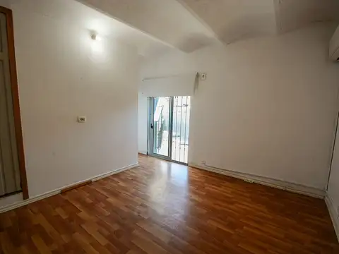 Venta casa moderna 3 dormitorios Reducto, barbacoa