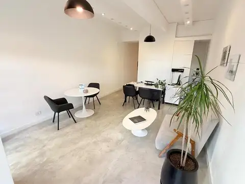 Venta local en Las Cañitas