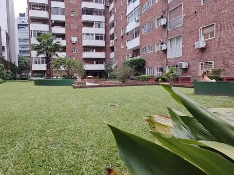 4 AMBIENTES | EN TORRE | BALCÓN AL FRENTE | JARDÍN | MUY LUMINOSO | SEGURIDAD 24 HS | BAJÍSIMAS EXPENSAS