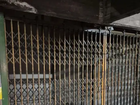 Cochera en Venta Fija