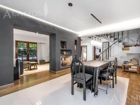 Casa en Venta con 1 cochera