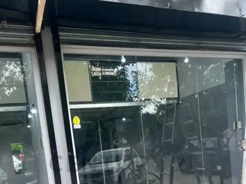 426 entre Camino Belgrano y 23 2200, Piso 0