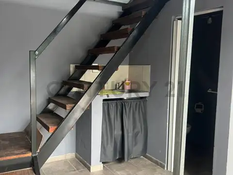 426 entre Camino Belgrano y 23 2200, Piso 0
