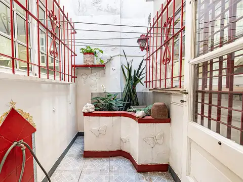 Avenida Doctor Honorio Pueyrredón 700