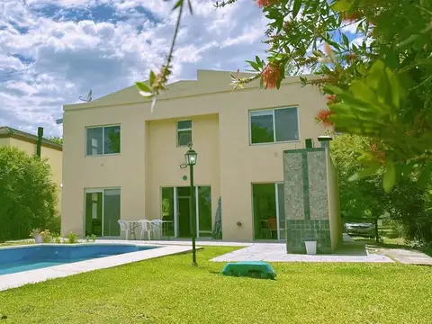 Casa en Alquiler de 4 dormitorios