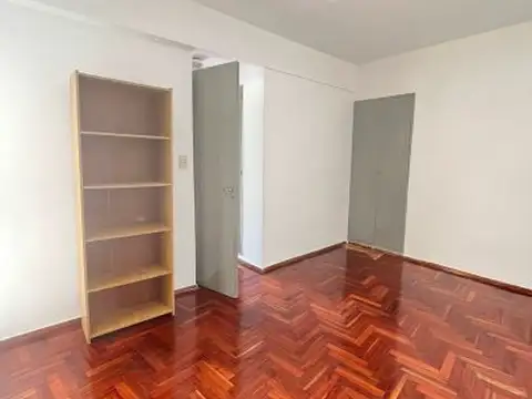 Gascon 500, Piso 5