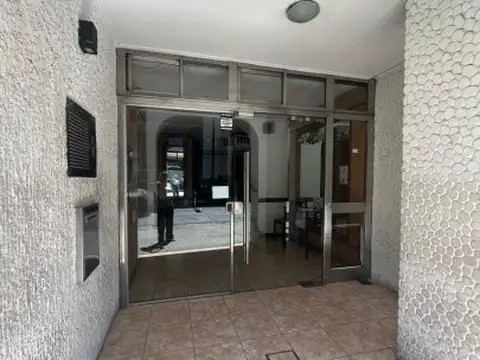 DEPARTAMENTO 2 AMBIENTES LATERAL - MUY LUMINOSO - GASCÓN 500 - ALMAGRO