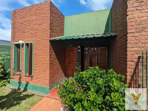 Casa en Venta con 1 cochera
