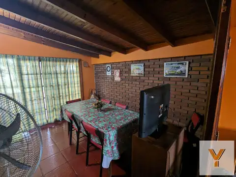 Casa en venta - 3 Dormitorios 3 Baños - Cochera - 300Mts2 - Villa Elvira, La Plata