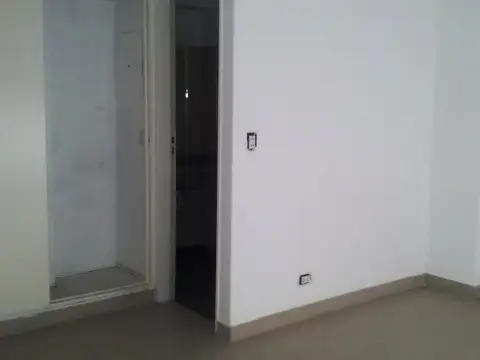 BERNARDO DE IRIGOYEN 500, Piso 1