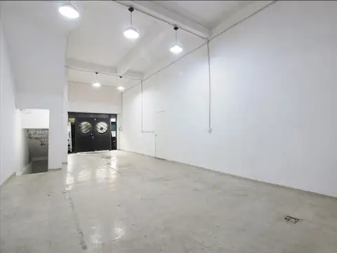 Venta local planta baja y sótano en constitucion
