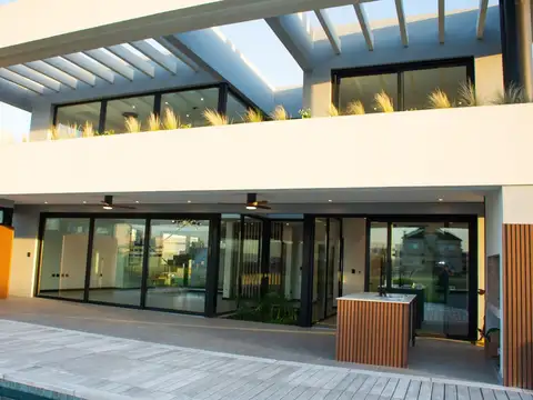 Casa A Estrenar En La Providencia Canning