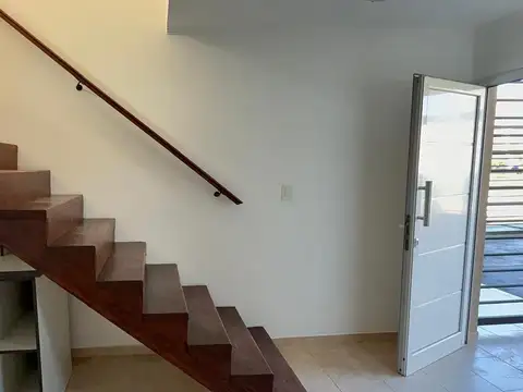 Depto Tipo Casa en Venta 14 años