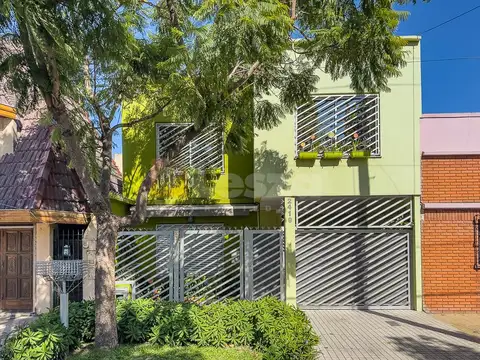 Sitio de Montevideo al 2400