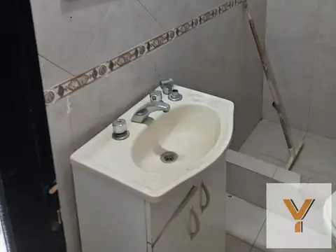 Casa 5 ambientes con 1 baño