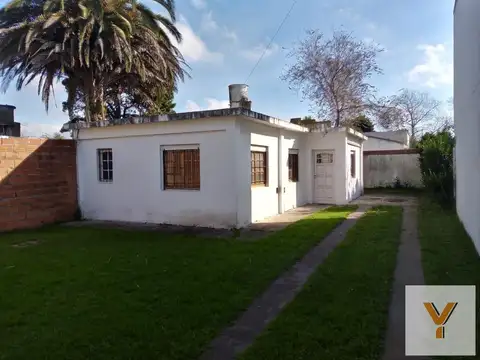 Casa en Venta - 2 Dormitorios 1 Baño - 330mts - Mar Del Plata