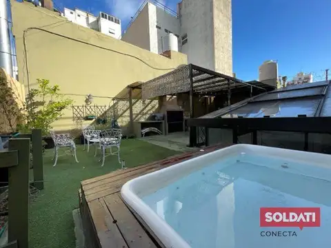 RETASADA!! Casa en venta con terraza, reciclada a nuevo - San Telmo- Permuta por deptos