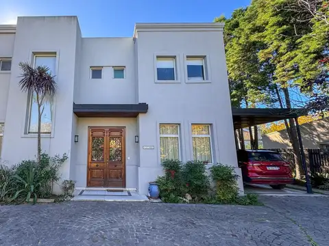 Venta Casa  Santa Silvina  | VCO Propiedades