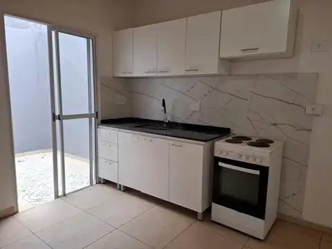 Depto Tipo Casa en Alquiler de 1 dormitorio