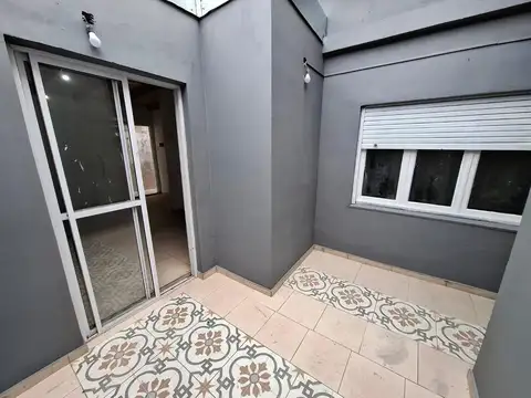 Depto Tipo Casa 2 ambientes con 1 baño