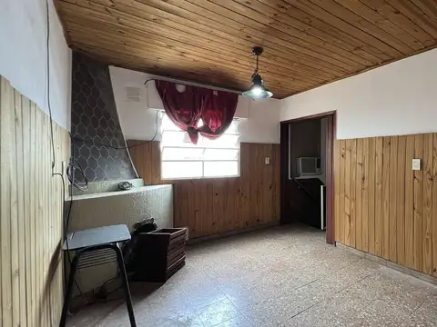 Casa 5 ambientes con 2 baños