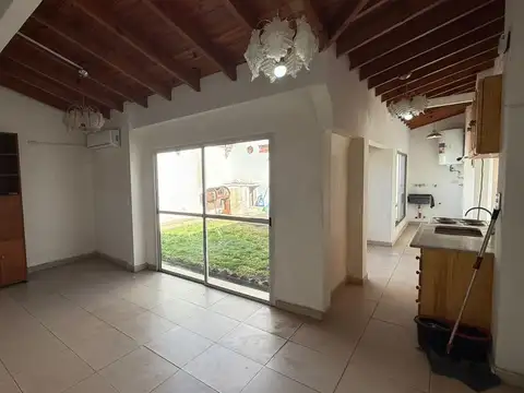 Casa en Alquiler en Villa Santa Rita, $ 1.100.000