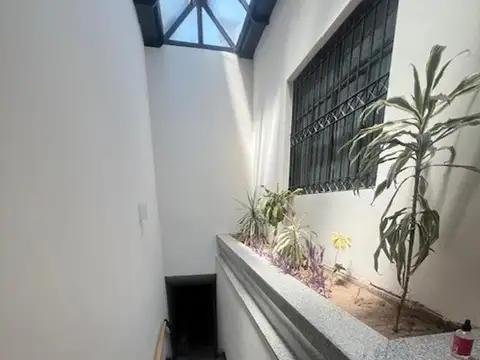 Ramon Falcon 6900, Piso 1