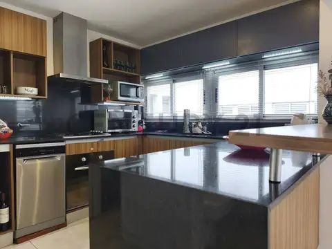 triplex 2 dormitorios en venta , 12 e 511 y 510